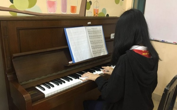 thúc đẩy việc học piano