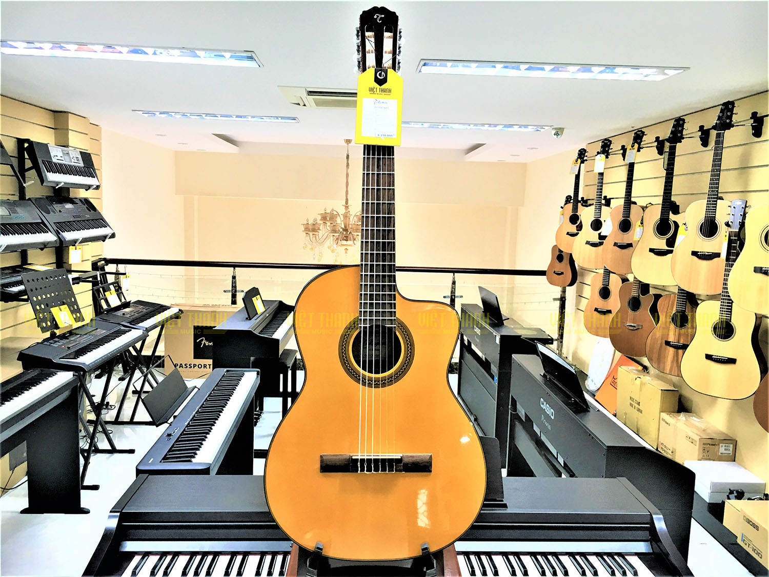 Đàn guitar Takamine GC1CE NAT