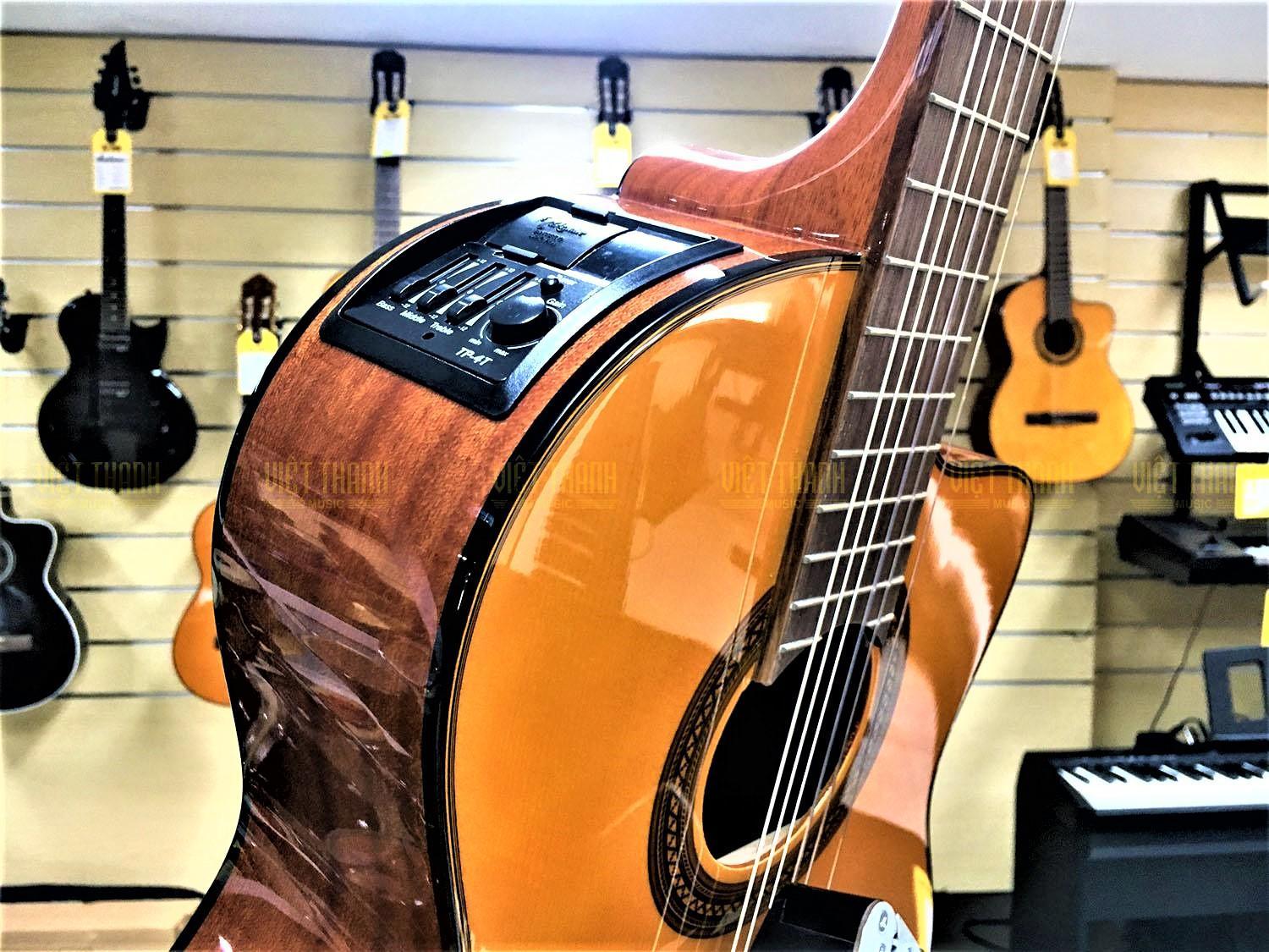 Đàn guitar Takamine GC3CE tích hợp EQ cao cấp