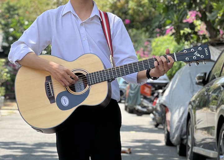 Guitar Saga GS600