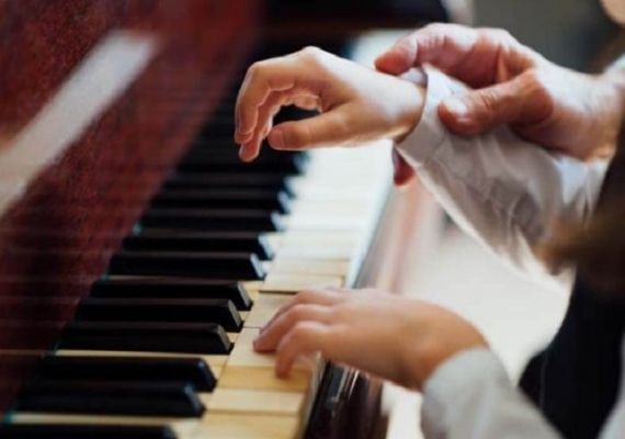 Các Kỹ Thuật Cơ Bản Khi Chơi Đàn Piano