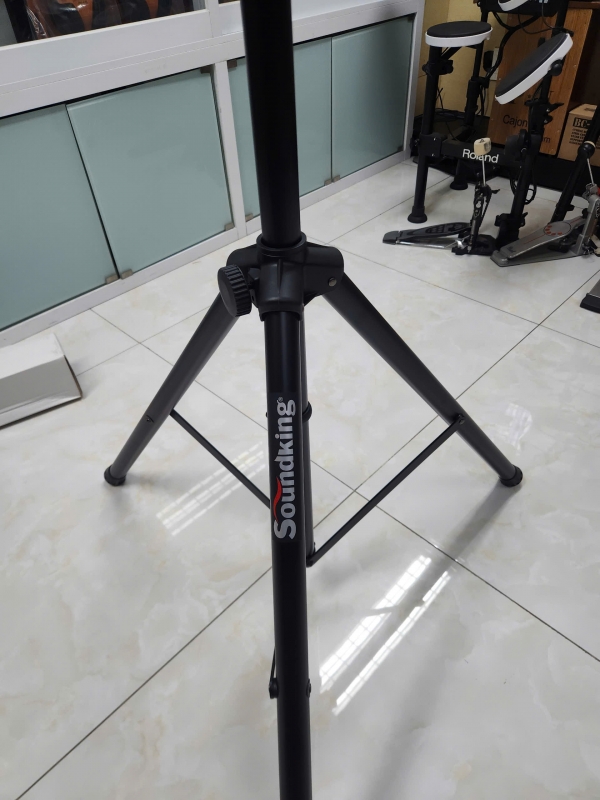 Chân loa Soundking SB401