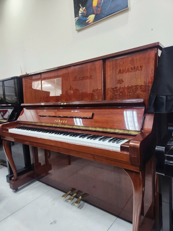 Đàn Piano Yamaha W106B