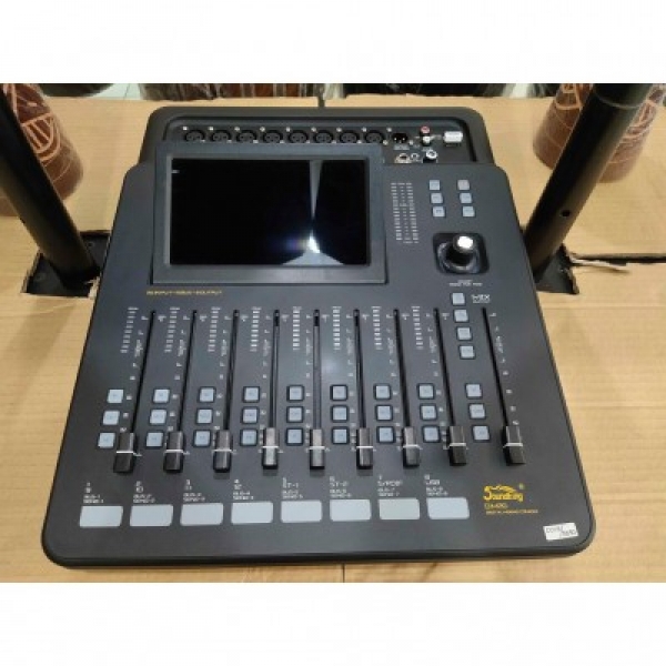 Mixer digital Soundking DM20