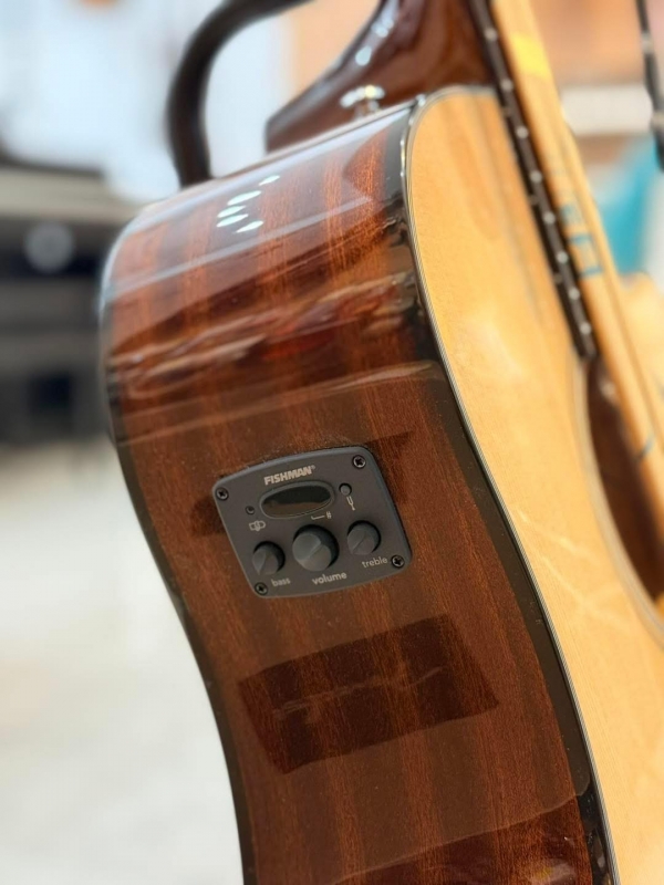 Guitar Fender CD-60SCE