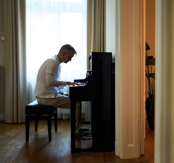 Đàn piano điện Roland LX-9PE