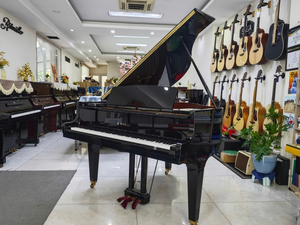 Đàn piano Kawai GM-12
