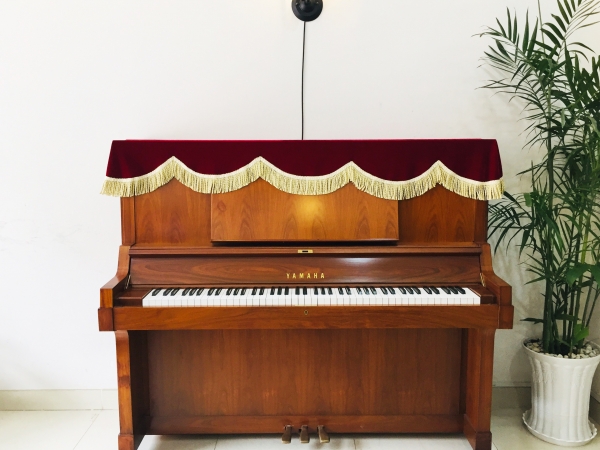 Đàn Piano Yamaha W101