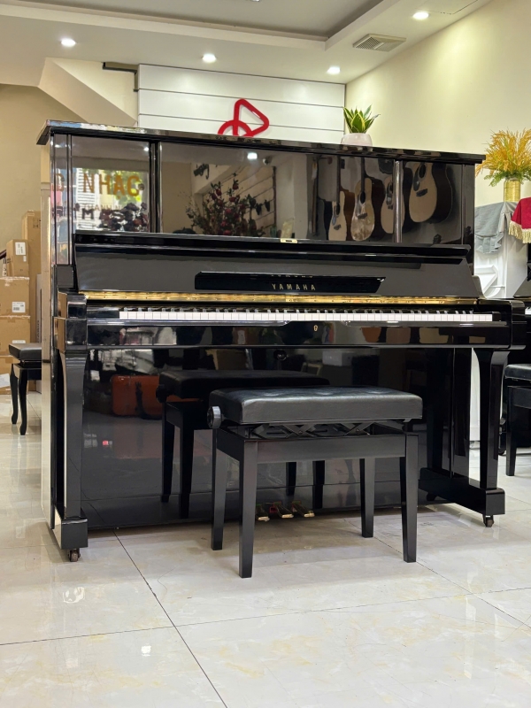 Đàn Piano Yamaha UX3