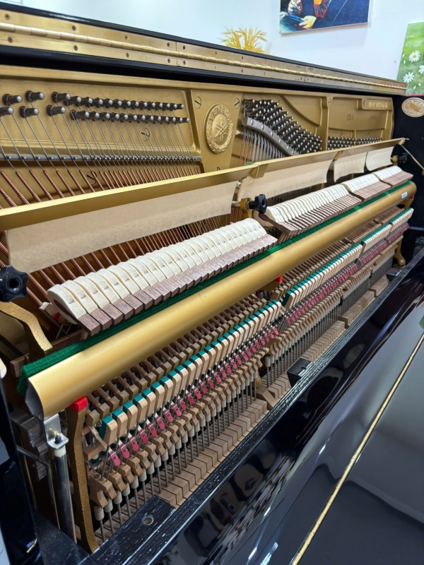 Đàn Piano Yamaha UX3