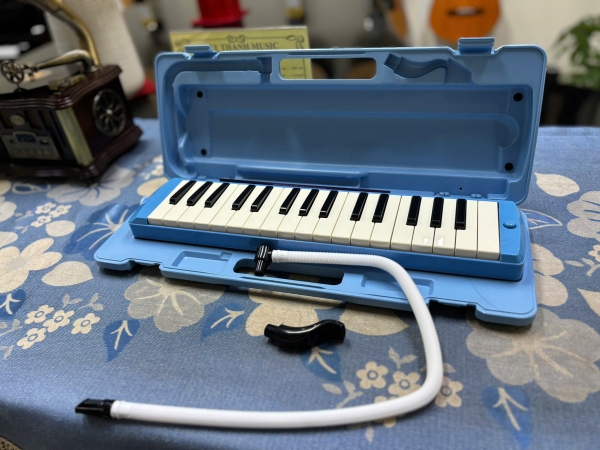 Kèn phím Yamaha Pianica P-32D