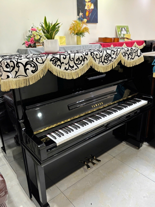Đàn Piano Yamaha U30A