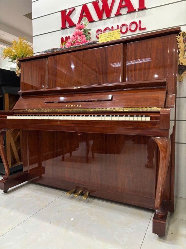 Đàn Piano Yamaha W106