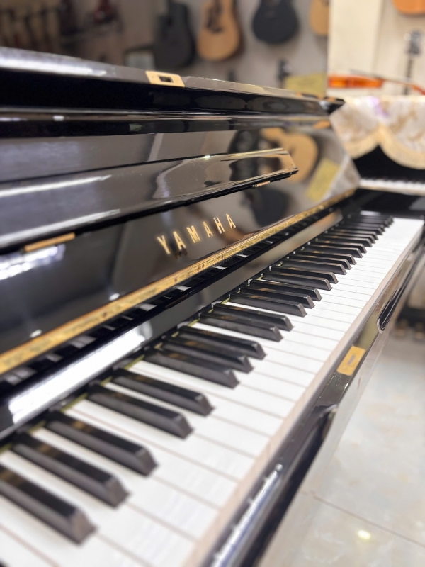 Đàn piano cơ YAMAHA U2H