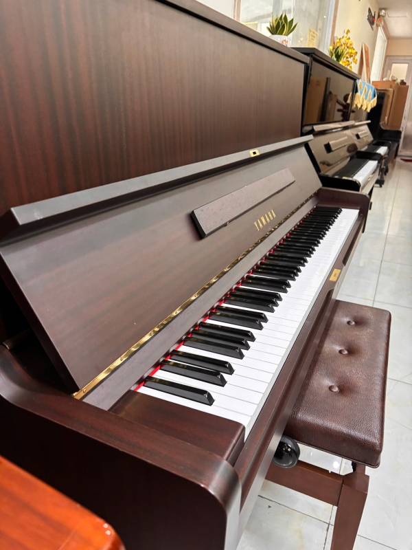 Piano Yamaha W120BS có tích hợp hệ thống Silent