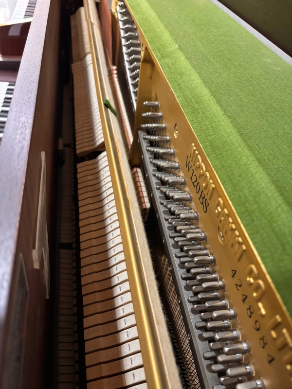 Piano Yamaha W120BS có tích hợp hệ thống Silent