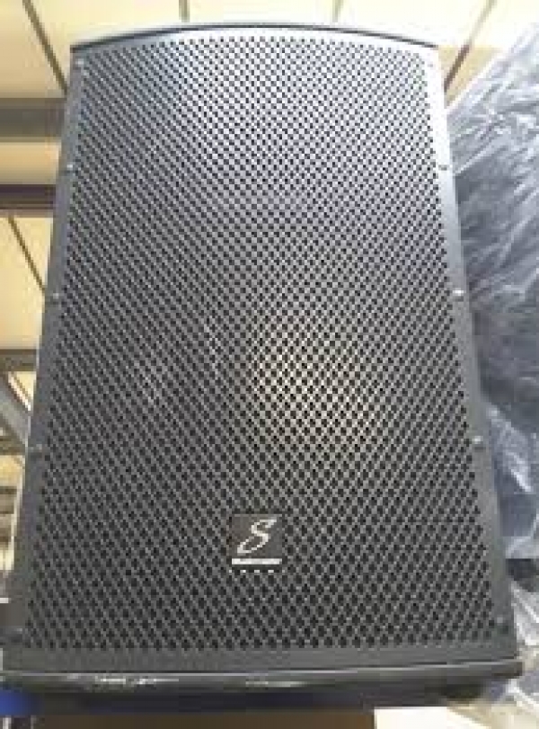 Loa Studiomaster TRX15