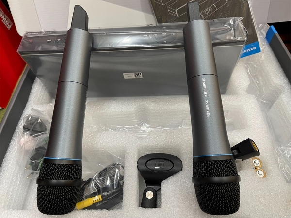 Micro Sennheiser XSW 1-825 Dual