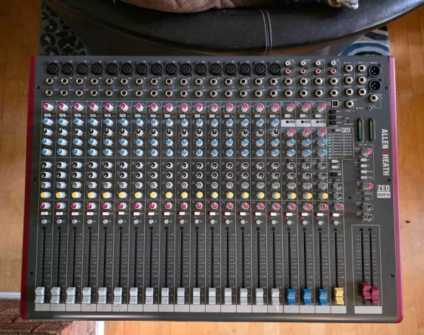 Mixer Allen&Heath ZED-22FX