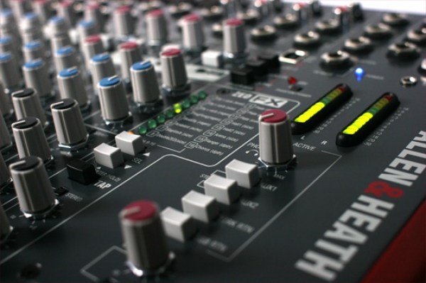 Mixer Allen&Heath ZED-22FX