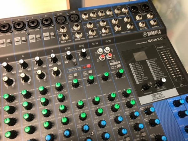 Mixer Yamaha MG16XU