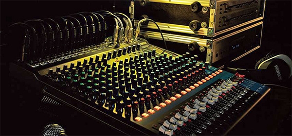 Mixer Yamaha MG20XU