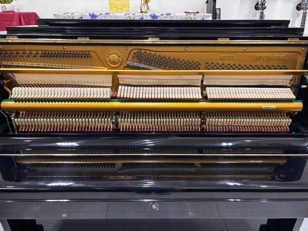 Piano Yamaha U1E màu đen bóng